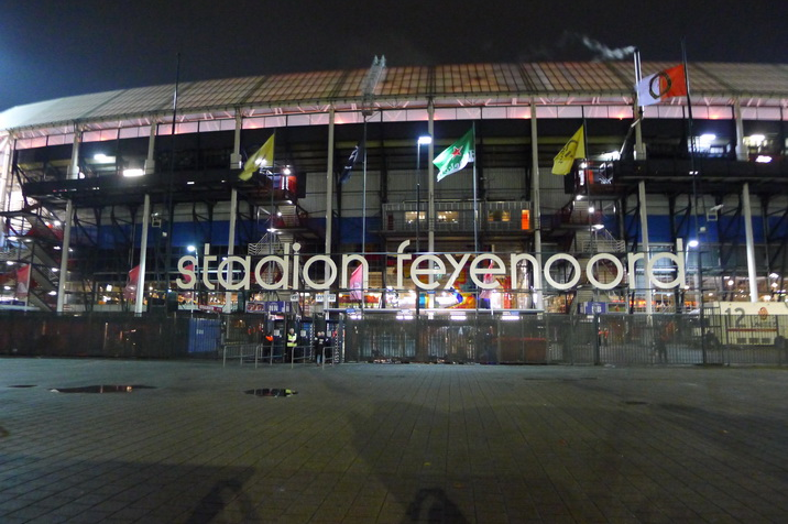 Olympiatribune-rear-at-night.JPG