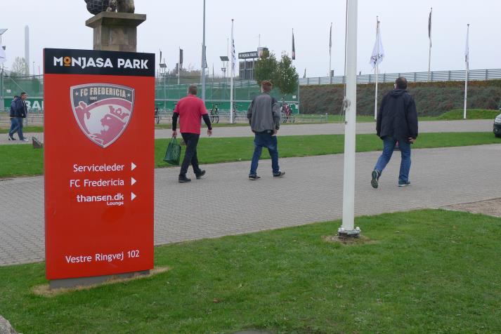 entrance, info