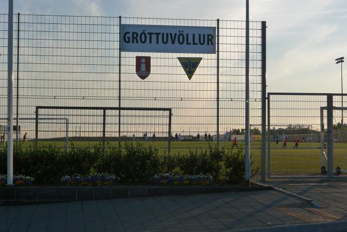 grottuv&ouml;llur