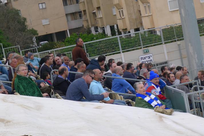 ramat hasharon-fans2