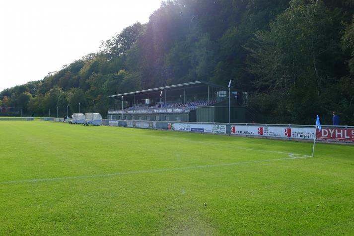 west stand4