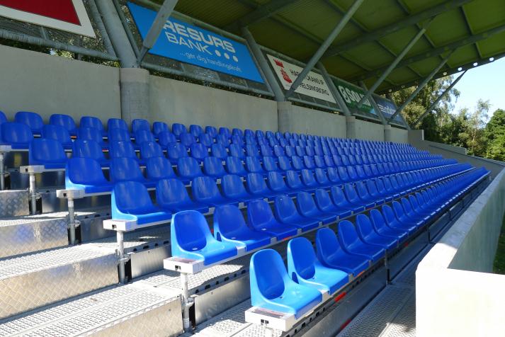 west stand2