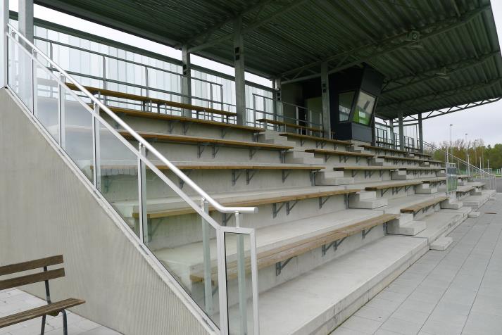 west stand2