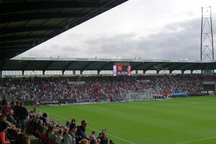 west stand2