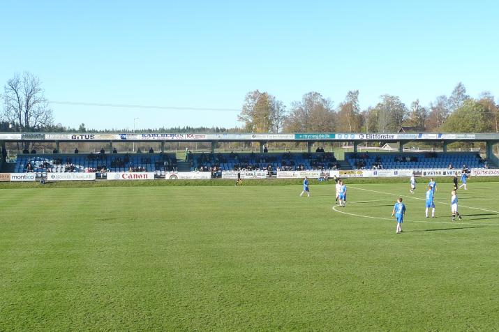 west stand3