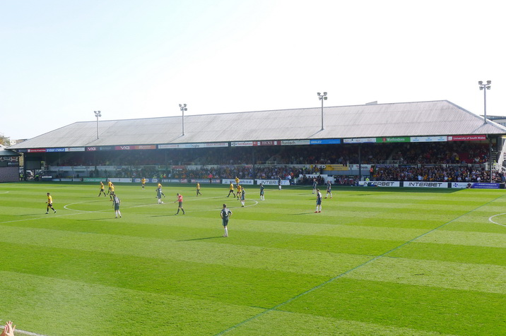 Hazell-Stand2.jpg