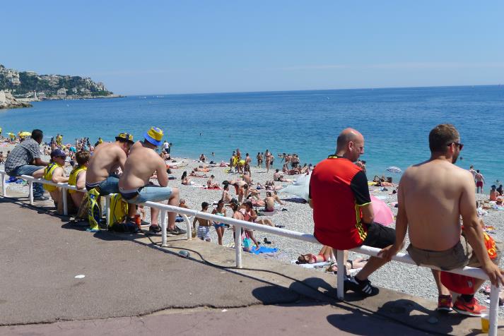 beach, fans