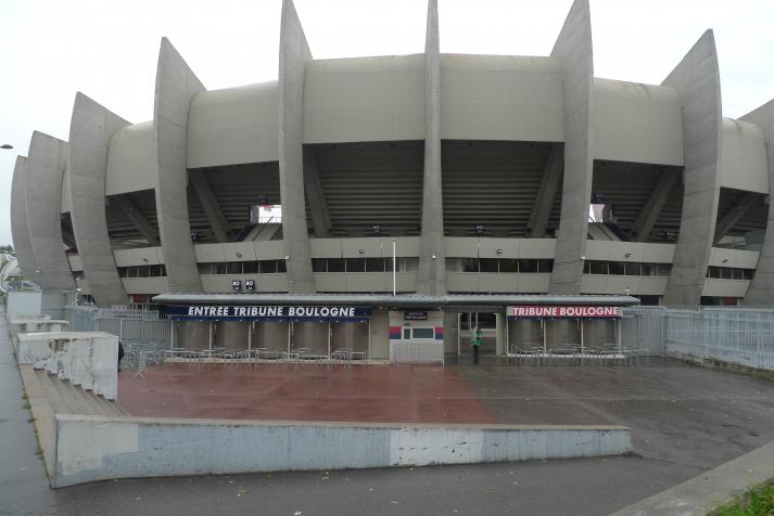 tribune boulogne, rear