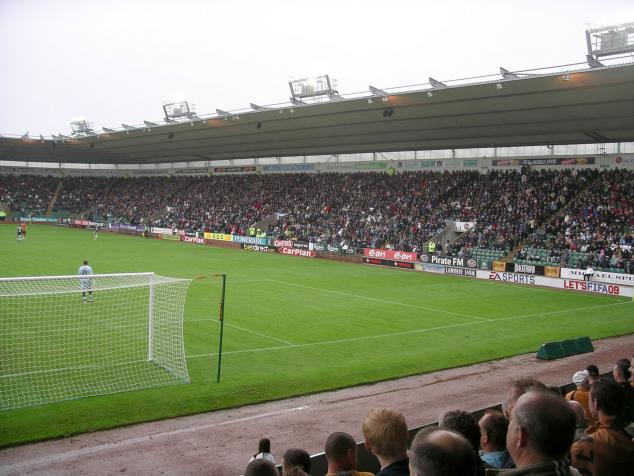 lyndhurst stand2