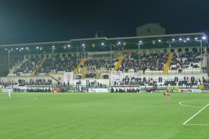 main stand4