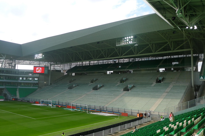Tribune-Charles-Paret.JPG