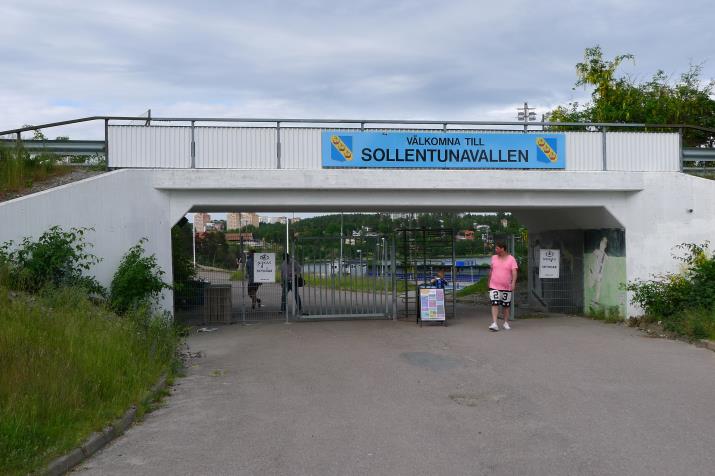 sollentunavallen, entre