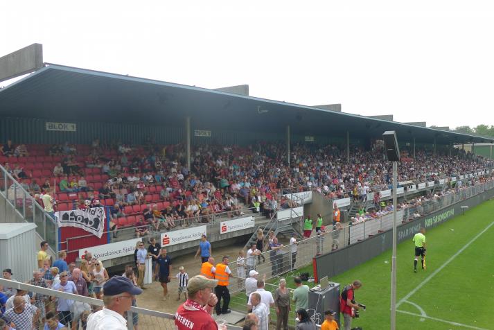 west stand3