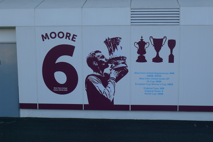Bobby-Moore.JPG