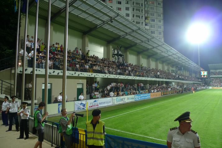 west stand3