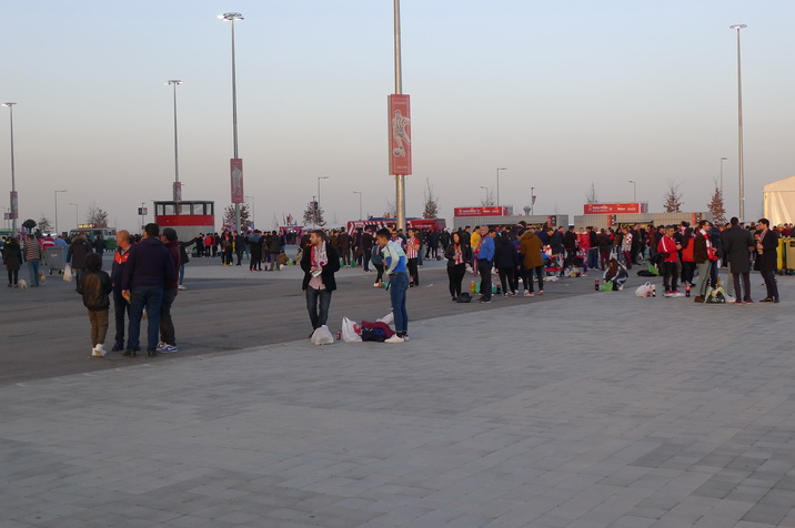 Fans-outside.JPG