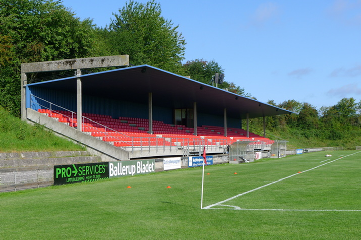 West-Stand1.JPG