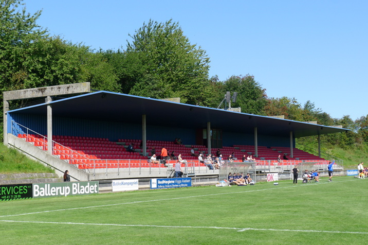 West-Stand3.JPG