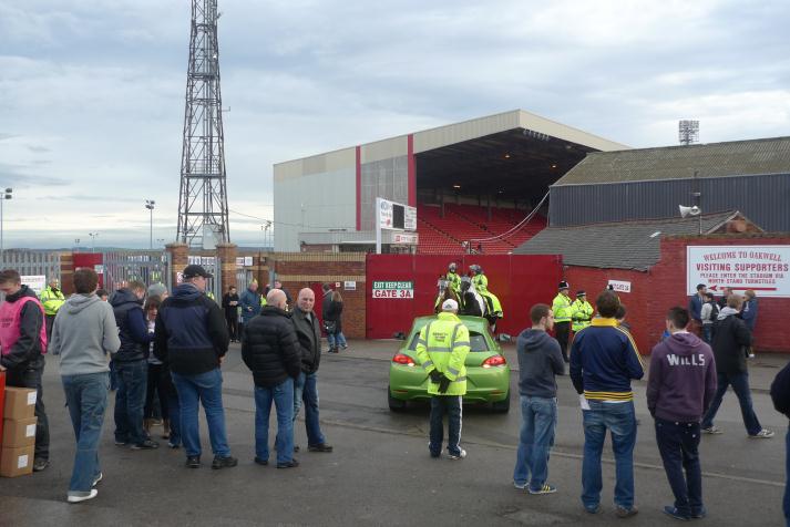 oakwell, outside