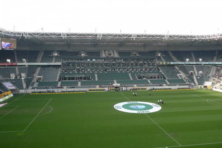 westtrib&uuml;ne