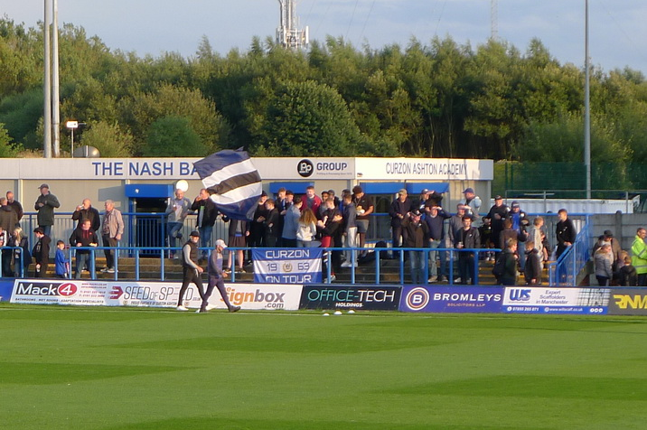 Curzon-Ashtonfans.JPG