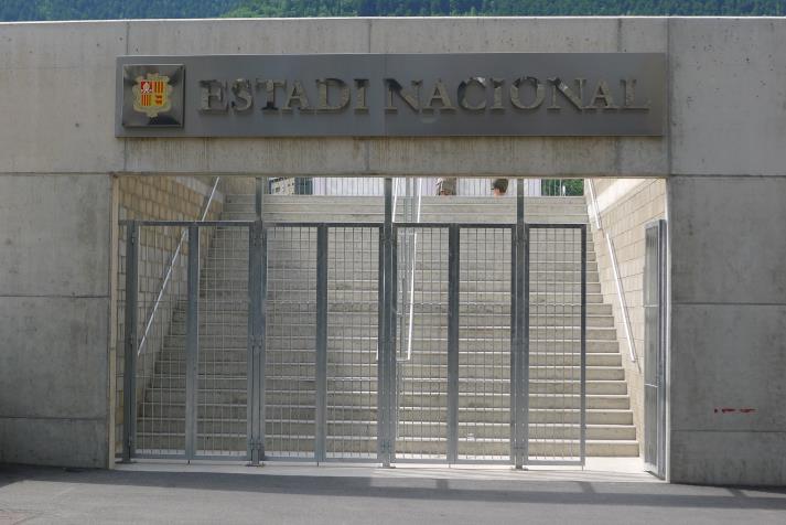 estadi nacional, entre