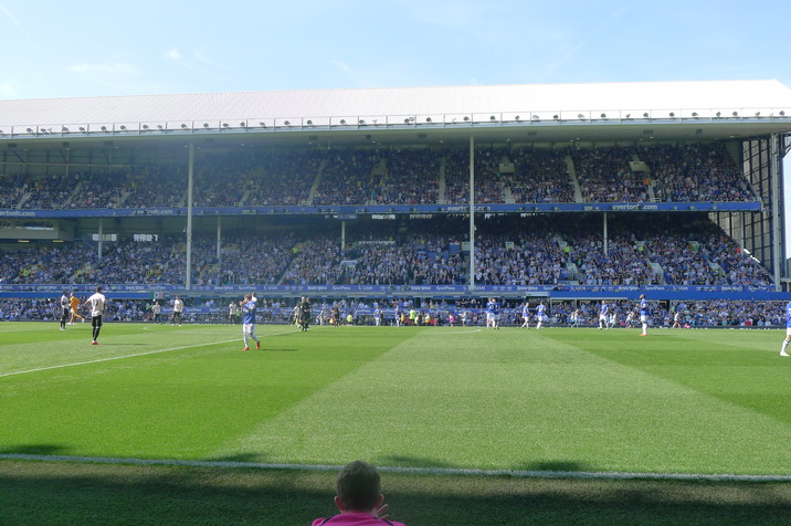Main-Stand2.JPG