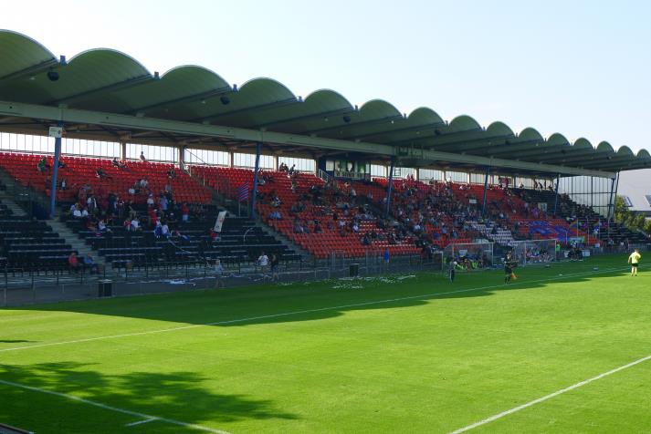 west stand2