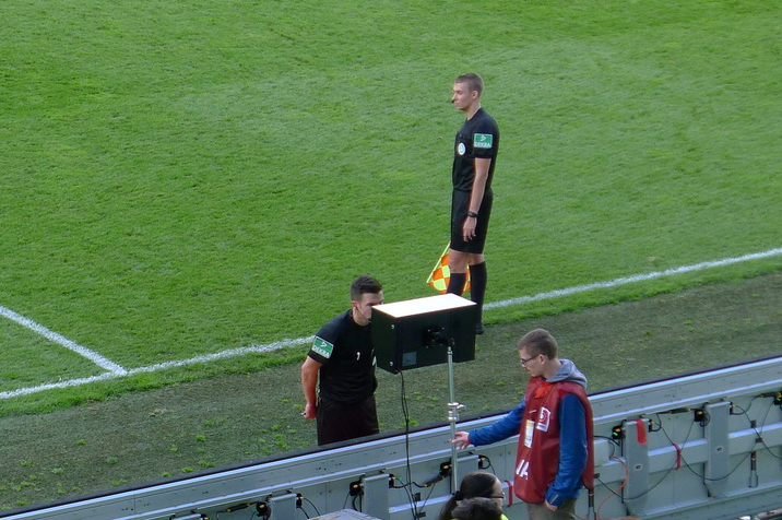 VAR.JPG