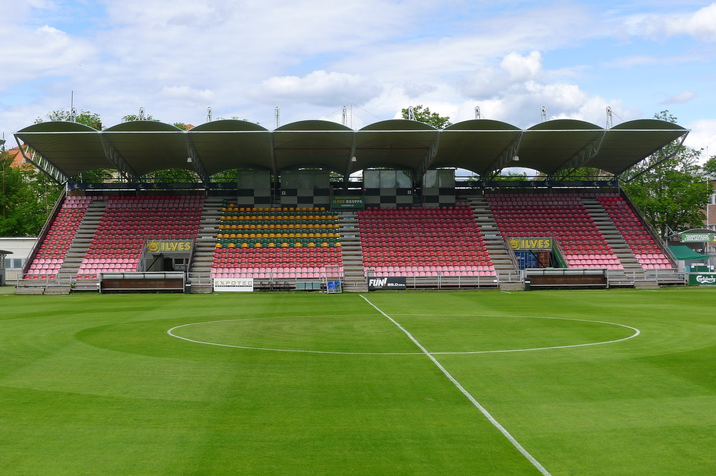 West-Stand2.JPG
