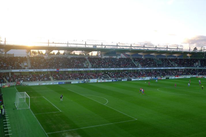 west stand2