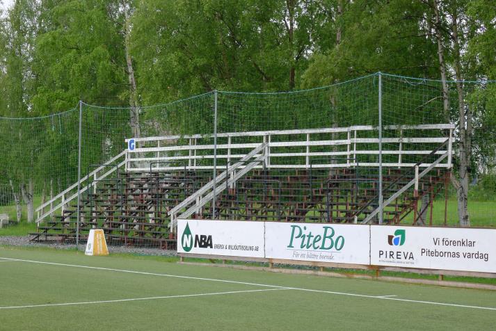 west stand1