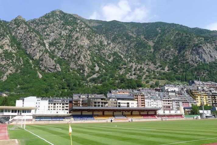 west stand3