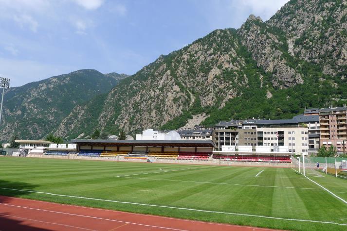 west stand4