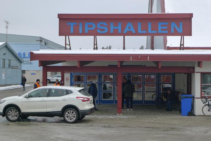 tipshallen, entrance
