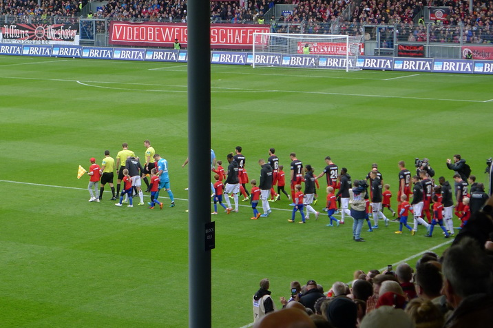 Teams-entering.JPG